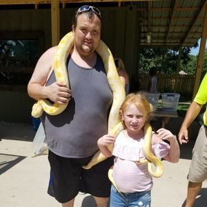 Meet your Posher, Robert